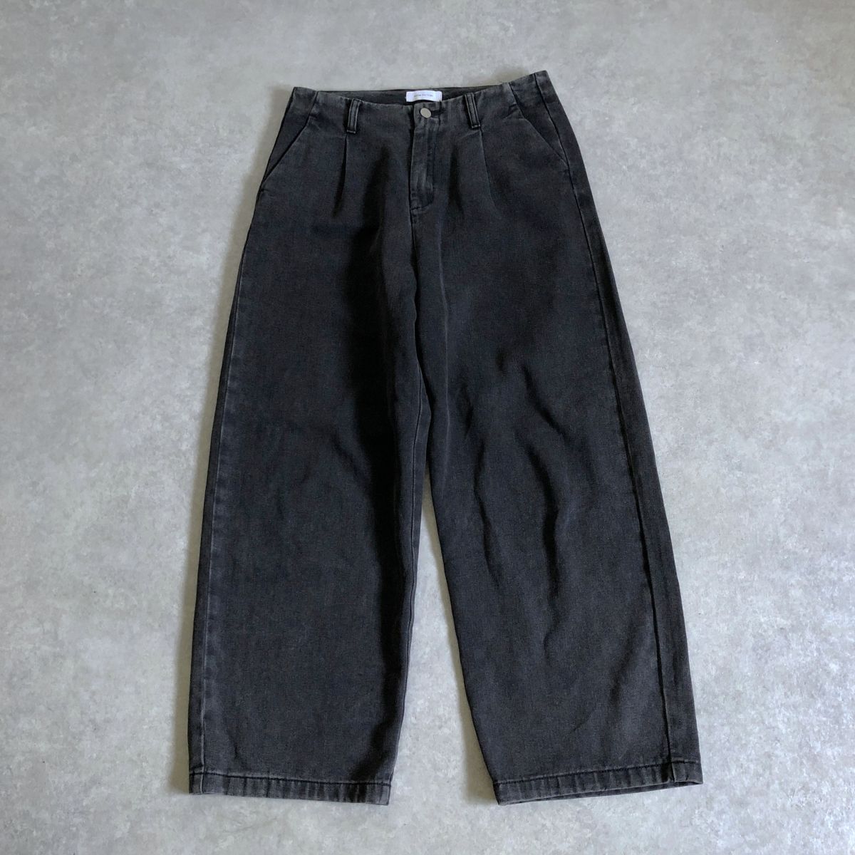 INTER FACTORY●ワンタック バレルレッグ ブラック デニム パンツ●インターファクトリー