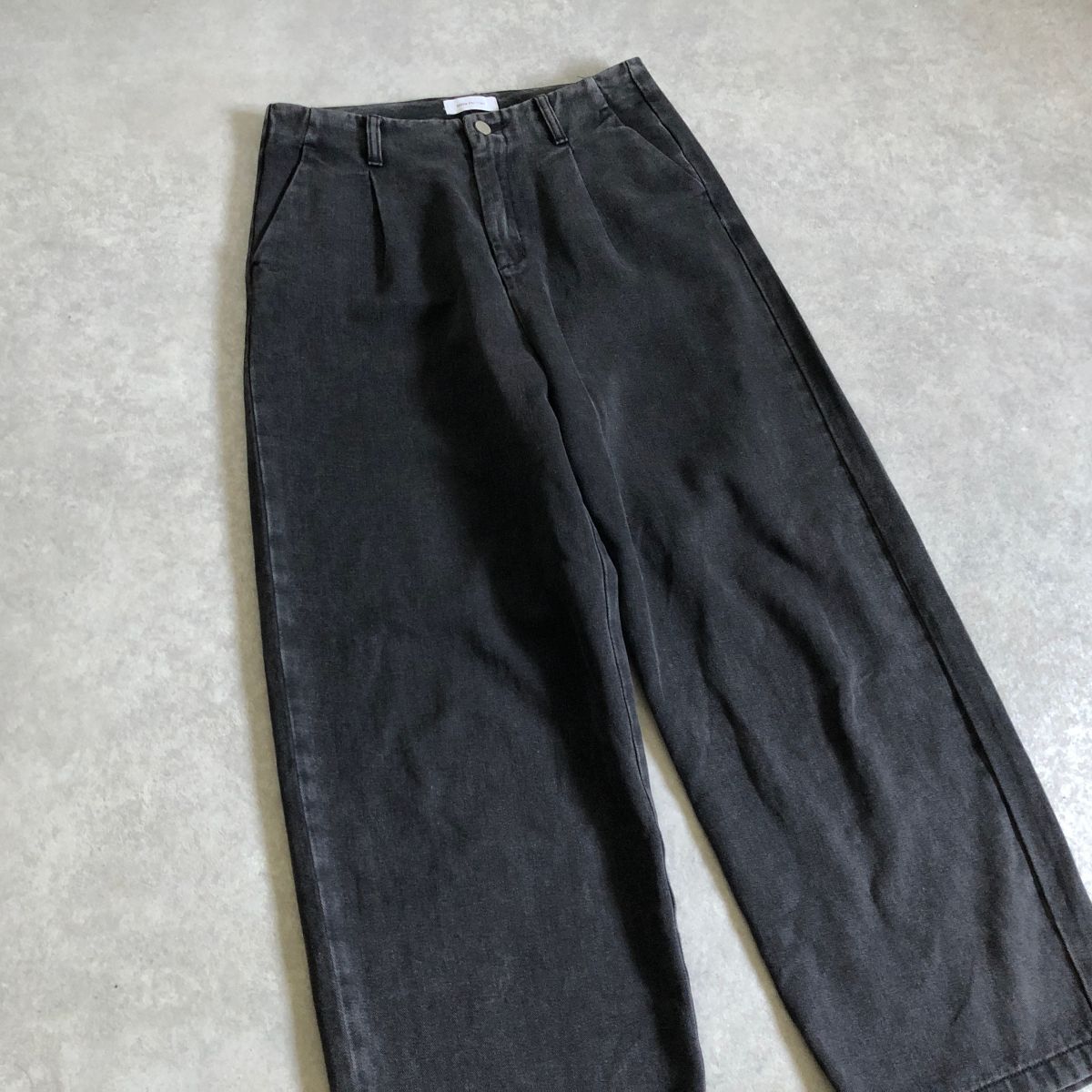 INTER FACTORY●ワンタック バレルレッグ ブラック デニム パンツ●インターファクトリー