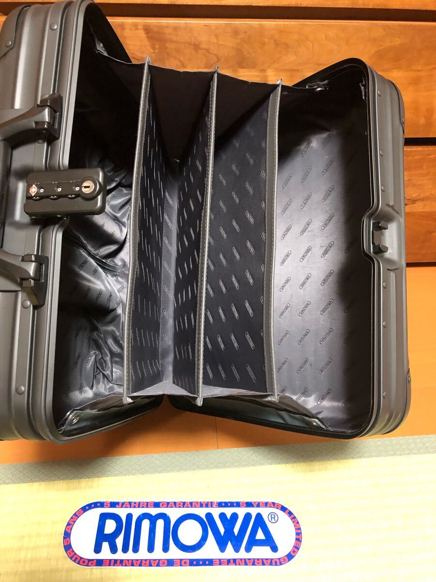 ☆美品☆激レア☆RIMOWA リモワ　ステルス　ビジネストロリー4輪　　26L 早い者勝ち　入手困難