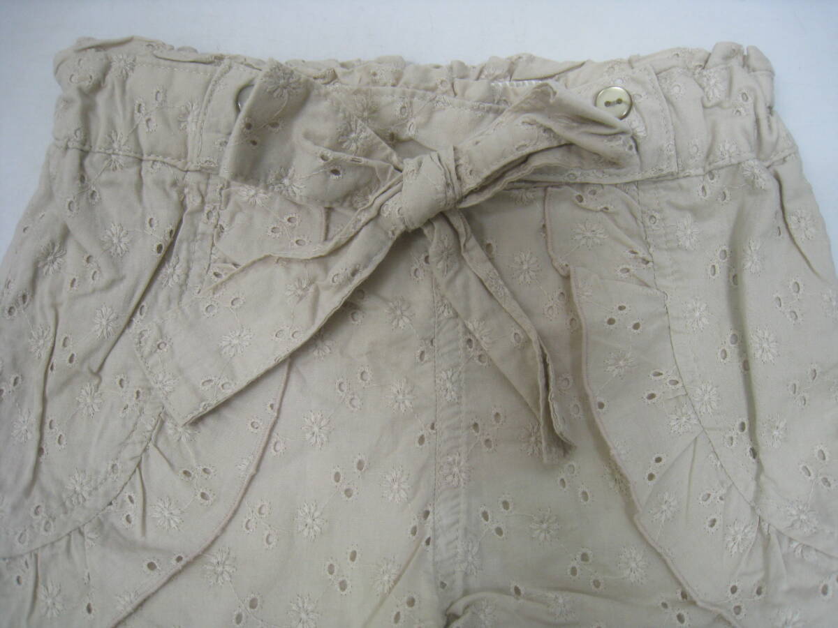 mezzo piano メゾピアノ キッズ 女の子 ショートパンツ ハーフパンツ ハートポケット リボン 刺繍 花 フラワー 裾フリル ベージュ 100cm_画像2
