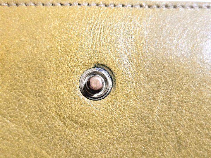 【ヴィンテージ】IL BISONTE イルビゾンテ 二つ折り財(cái)布 牛革 ロゴ刻印 コンパクト財(cái)布 レザーラウンドファスナー HMY