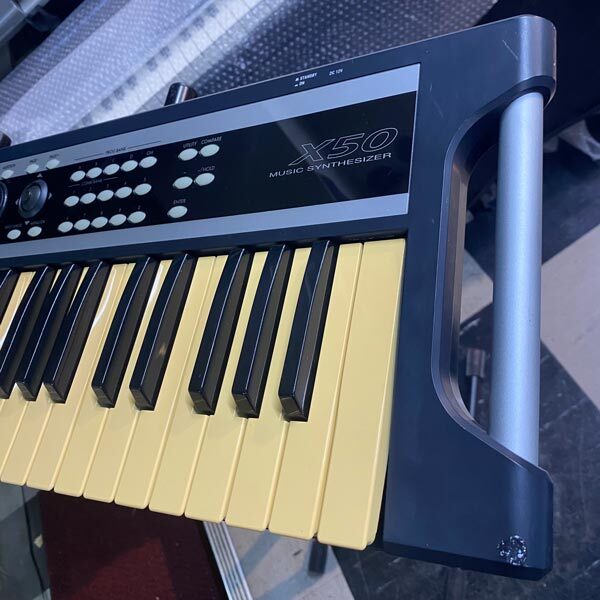 KORG X50 Synthesizer синтезатор 