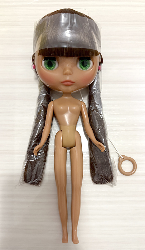 ★ネオブライス★パイナップル・プリンセス★半透明の日焼け肌☆未使用☆本体のみ★タカラ・Hasbro・cwc　※注意事項あり！ 7月発売予定♪ネオブライス『パイナップル・プリンセス』イラストの