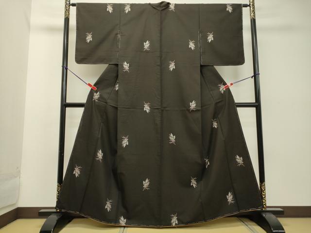 平和屋着物■本場大島紬　9マルキ　草花文　逸品　未使用　BAAK1918me 平和屋着物○本場大島紬 9マルキ 草花文 正絹 逸品 未使用 DAAV4875ud