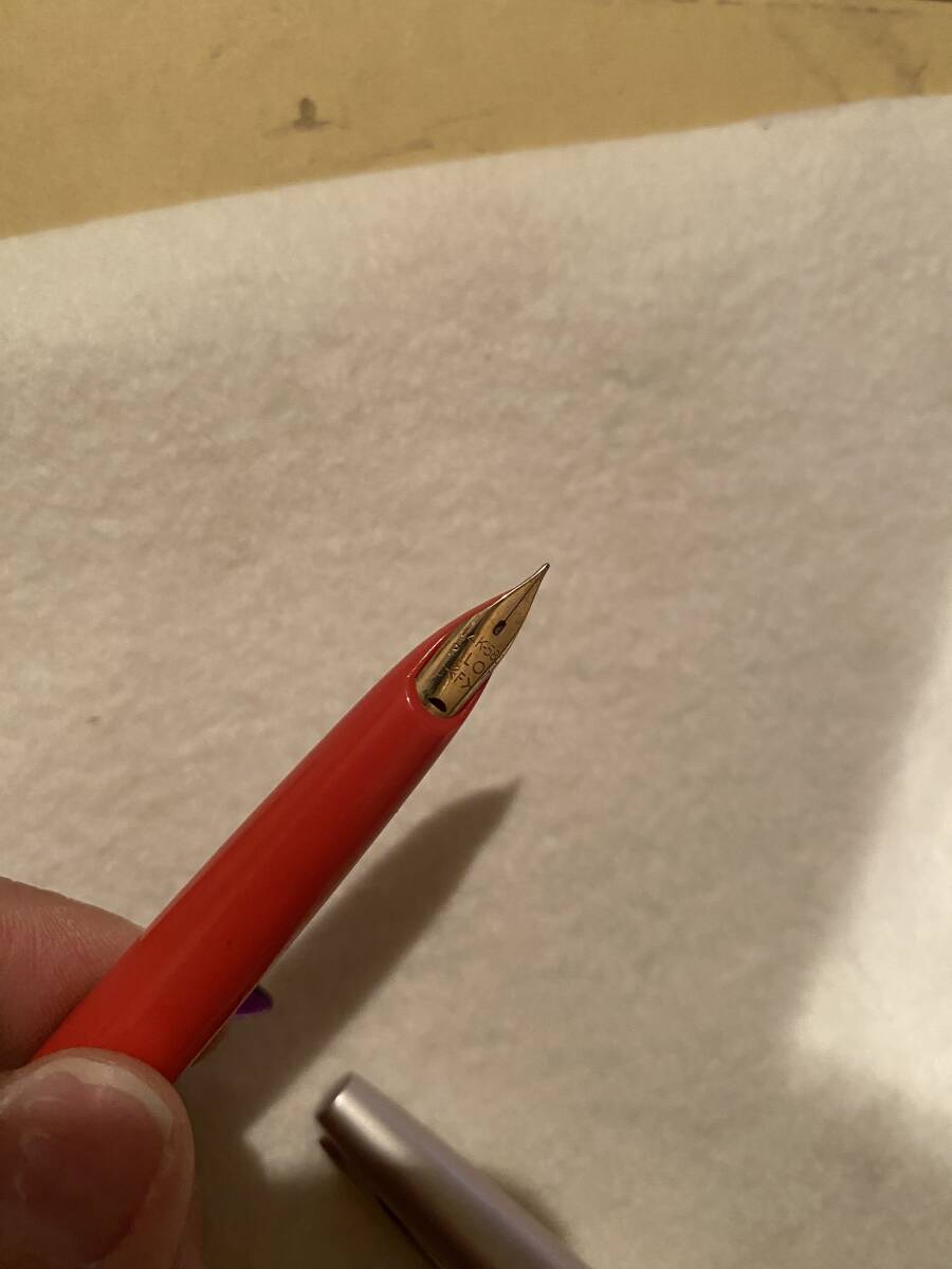 希少 パイロット 萬年筆 ペン先一體型 PILOT 廃盤モデル 細(xì)字F　14Kー585 　KK6015