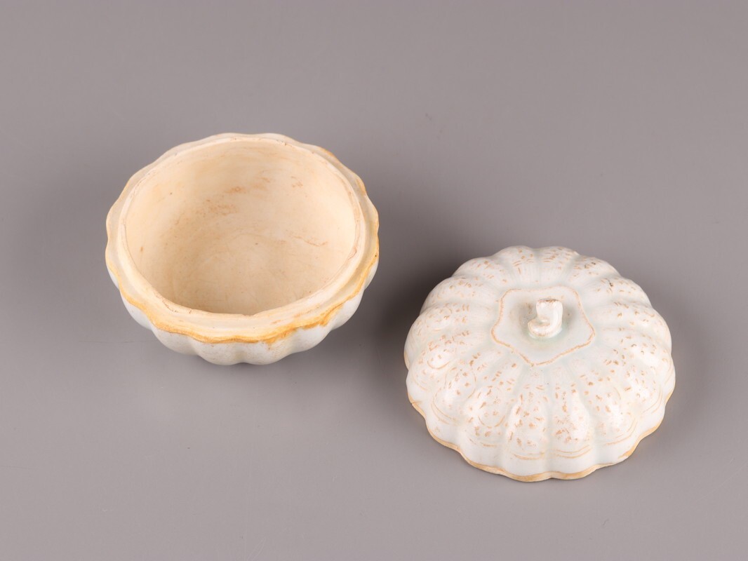 中国古玩 唐物 宋代 影青 香合 時代物 極上品 初だし品 D3289