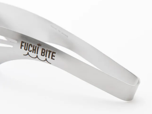 フチバイト(FUCHI BITE) フチトング 23cm ステンレス 肉つかみ トング サラダの取り分け スプーン 軽量