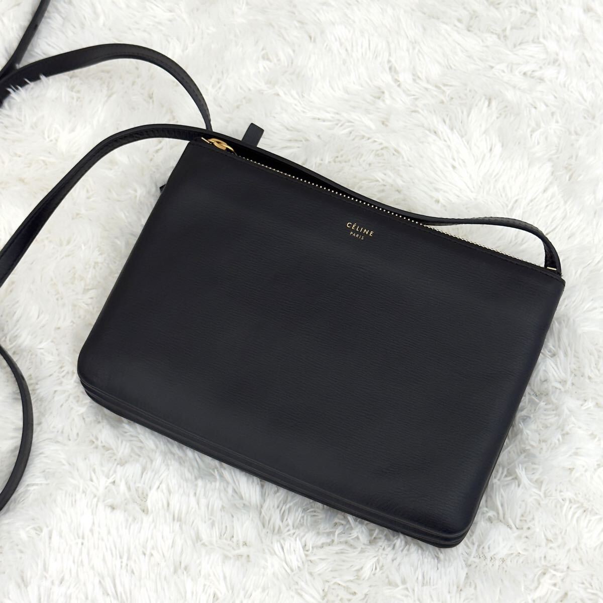 ☆極上美品☆CELINE セリーヌ トリオ ショルダーバッグ ブラック フィービー 黒 レザー クロスボディ