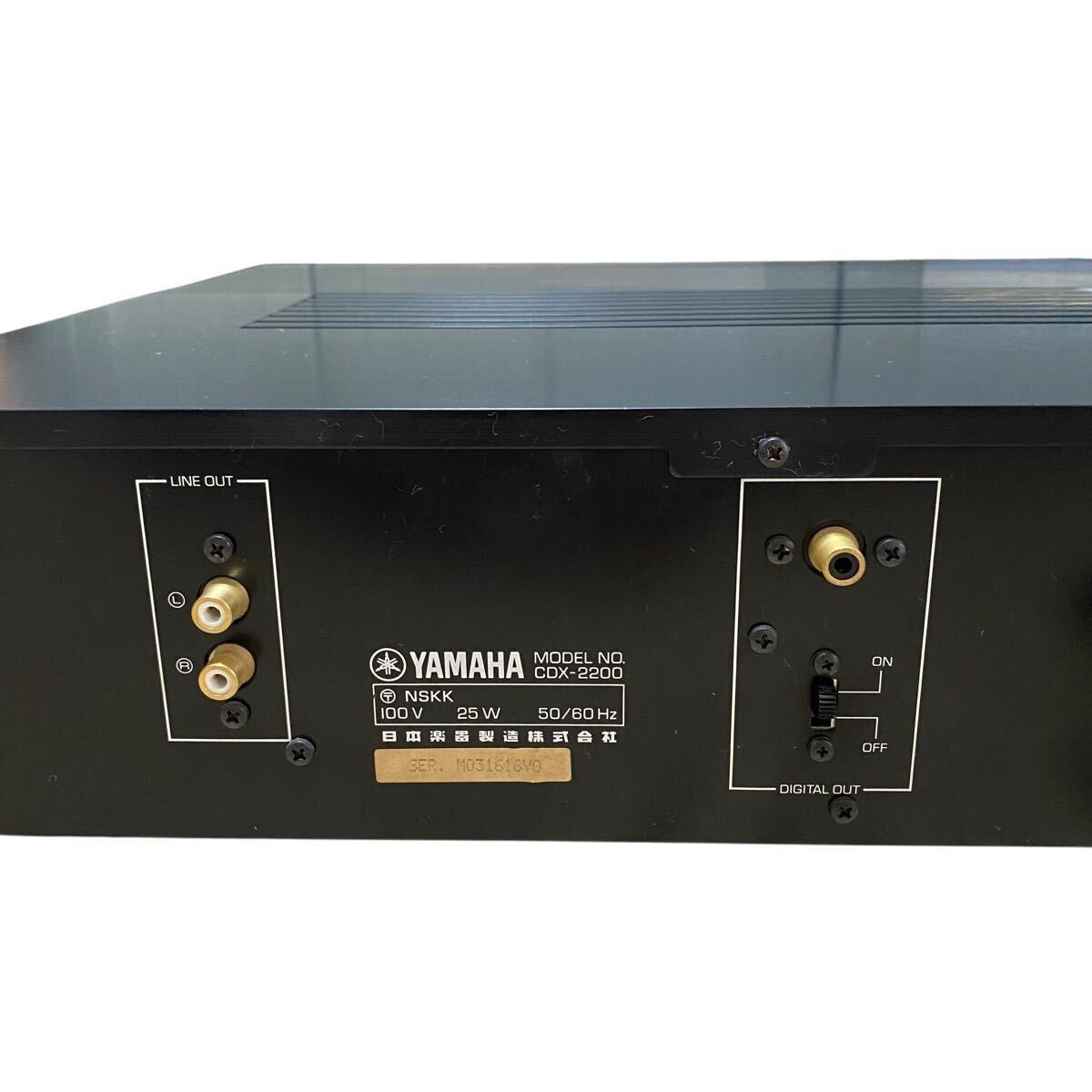 YAMAHA CDプレーヤー CDX-2200
