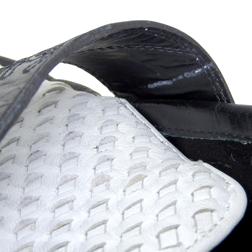 美品 シャネル CHANEL 現行ロゴ イントレチャート ココマーク アーモンドトゥ ローファー 43 27-27.5cm モノトーン バイカラー_画像6