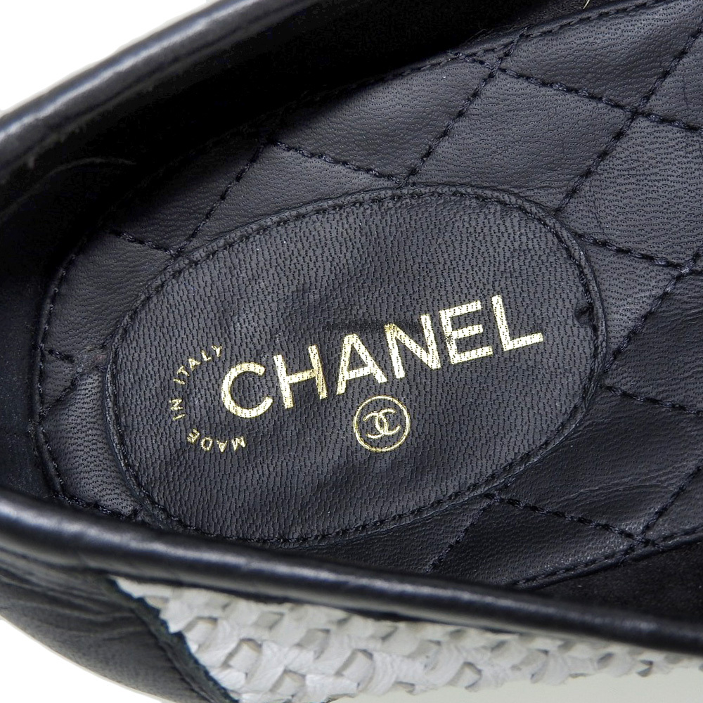 美品 シャネル CHANEL 現行ロゴ イントレチャート ココマーク アーモンドトゥ ローファー 43 27-27.5cm モノトーン バイカラー_画像9