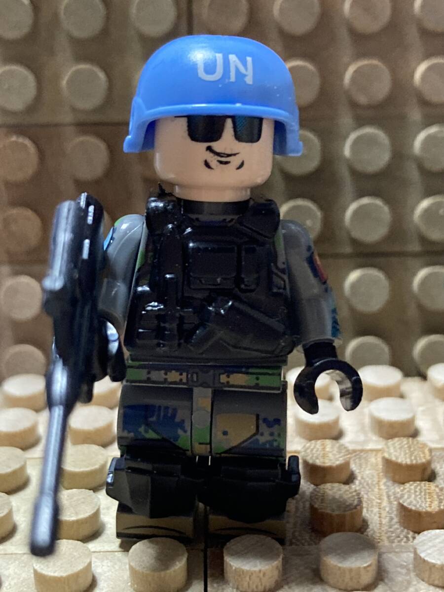 4體セット ☆ カスタム ミニフィグ ☆ レゴ LEGO サイズ ☆ 國(guó)連軍兵士 United Nations Forces Infantry ☆ 武器付き ☆ 新品