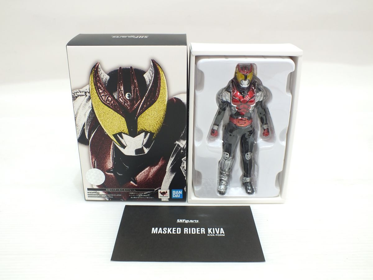 n0002 BANDAI S.H.Figuarts (真骨彫制法) 仮面ライダーキバ キバフォーム [061-250624]