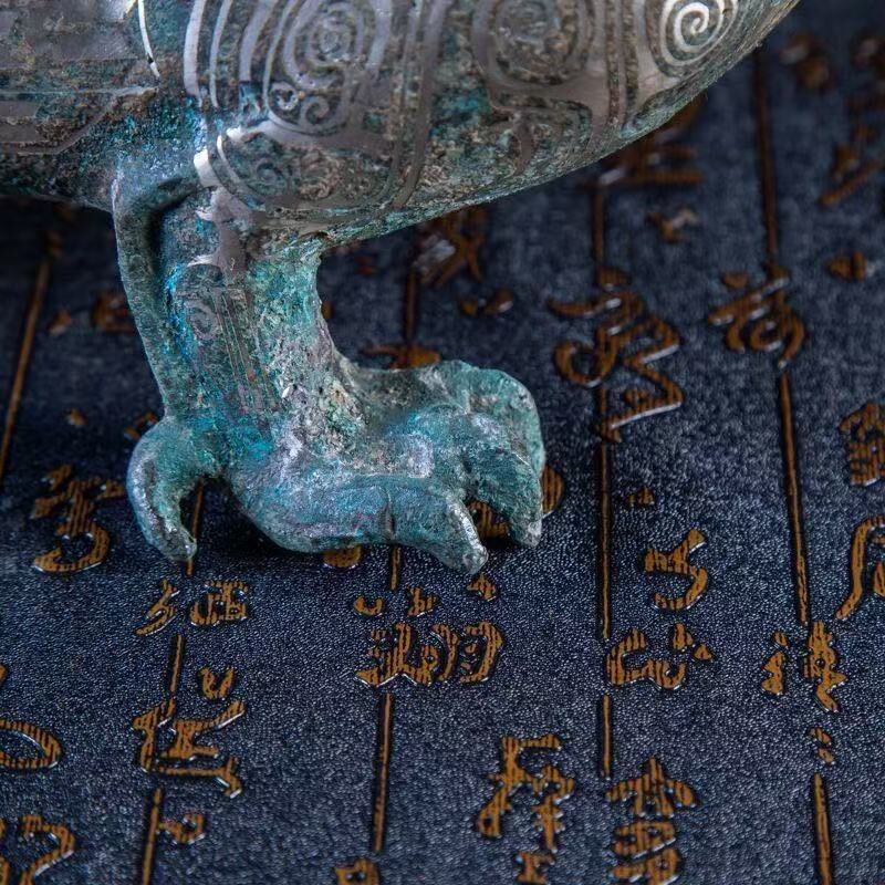 y698【珍寳斎】舊家収蔵 青銅器 ちりばめます 鳥紋 雙翼獣 置物 
