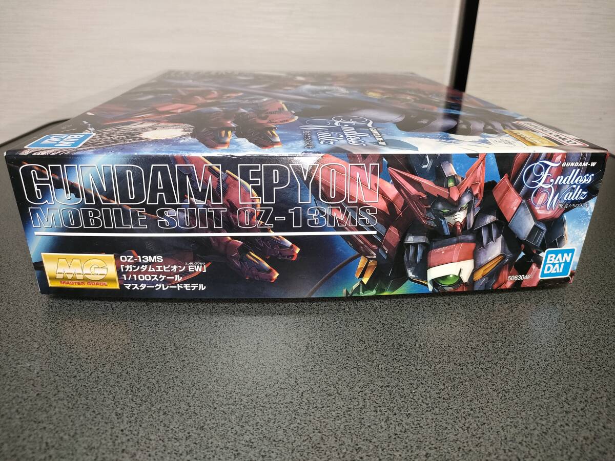 バンダイ MG 1/100 ガンダムエピオン EW 未組立_画像2