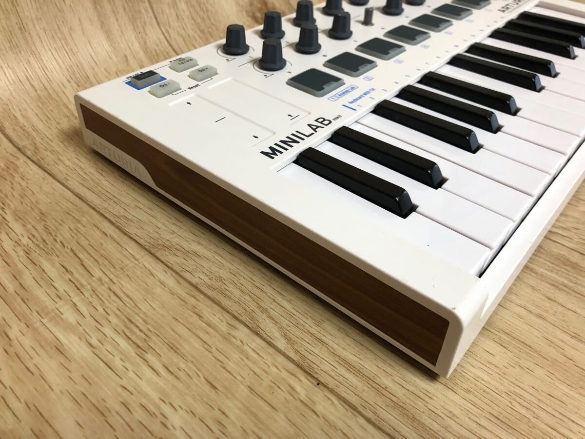  б/у ARTURIA Minilab mk2 MIDI клавиатура контроллер корпус только / работоспособность не проверялась / текущее состояние товар 