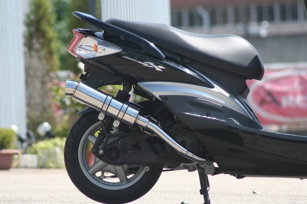 新品 未使用 シグナスX 臺灣5期仕様 バイクマフラー O2センサー対応 R300 アップタイプ ステンレス マフラー カスタム ヤマハ 201-018