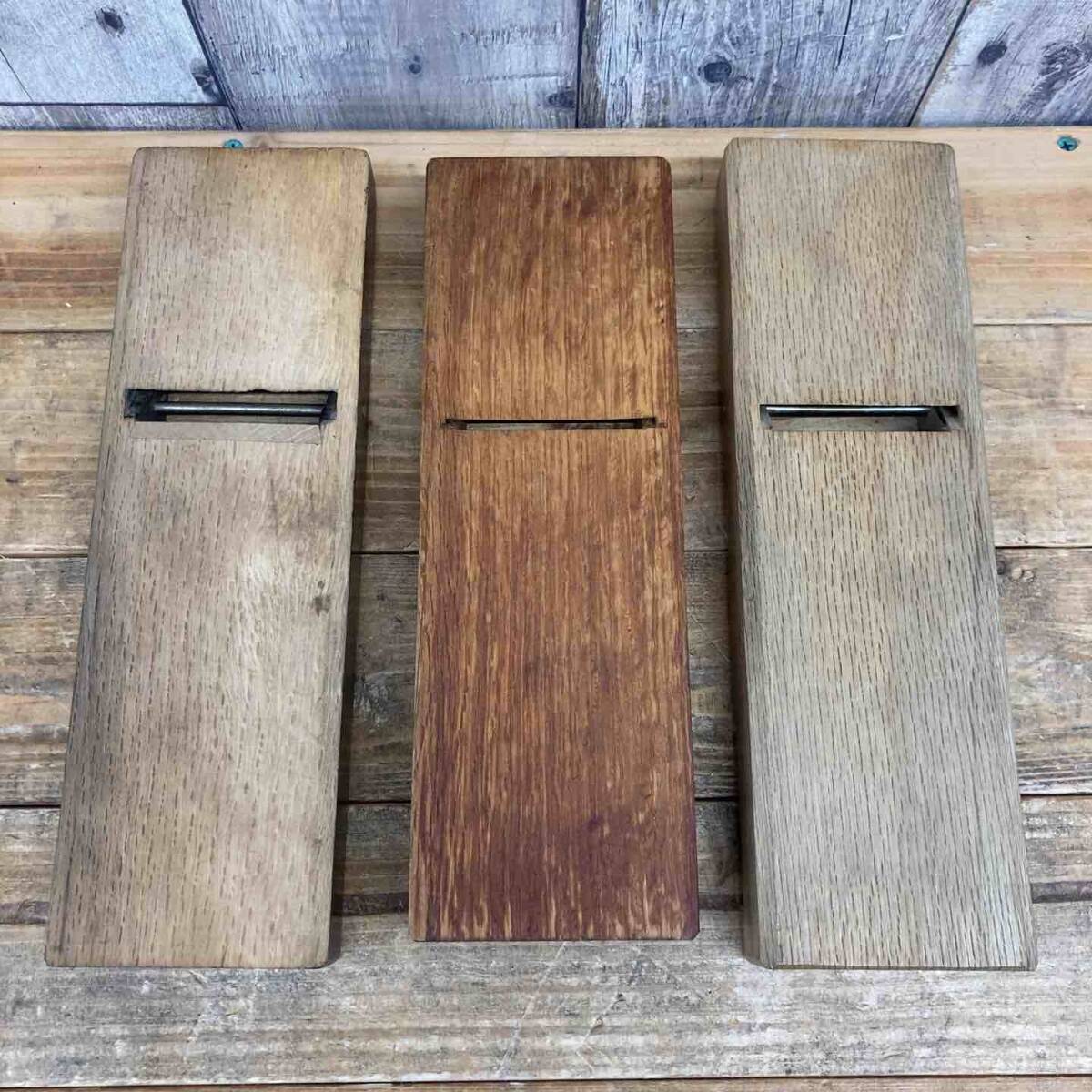 【中古品】 歓聲?京源次?久信 鉋3點セット 鉋 かんな カンナ 和工具 大工道具 鑿 のみ 鋸 のこ 【東大和店】】