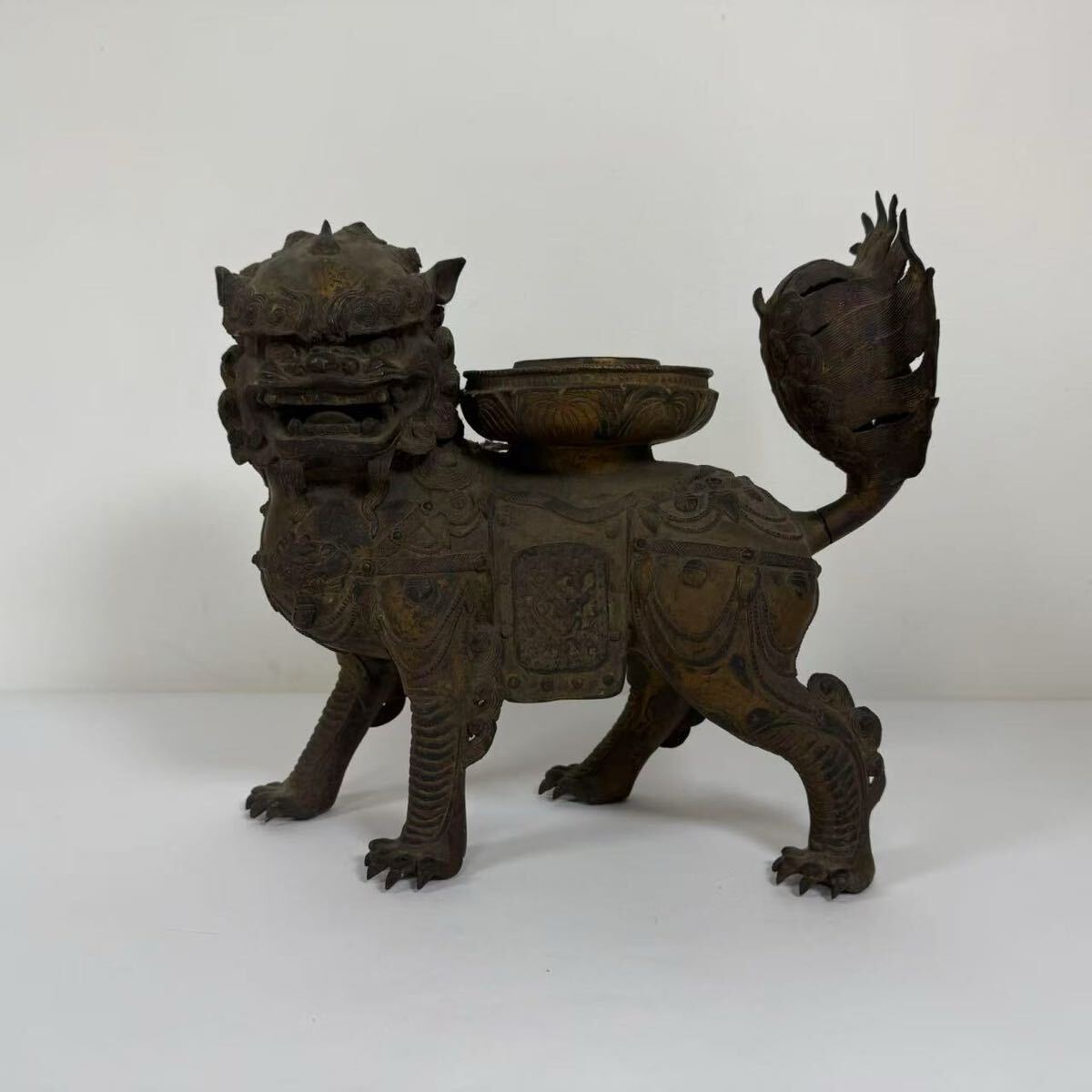 中国古美術　香炉　中国　獅子　銅　彫刻　卓上像　彫刻像　アンティーク　骨董 Yahoo!オークション - 中国古美術 時代物 銅製 古銅 獅子 置物
