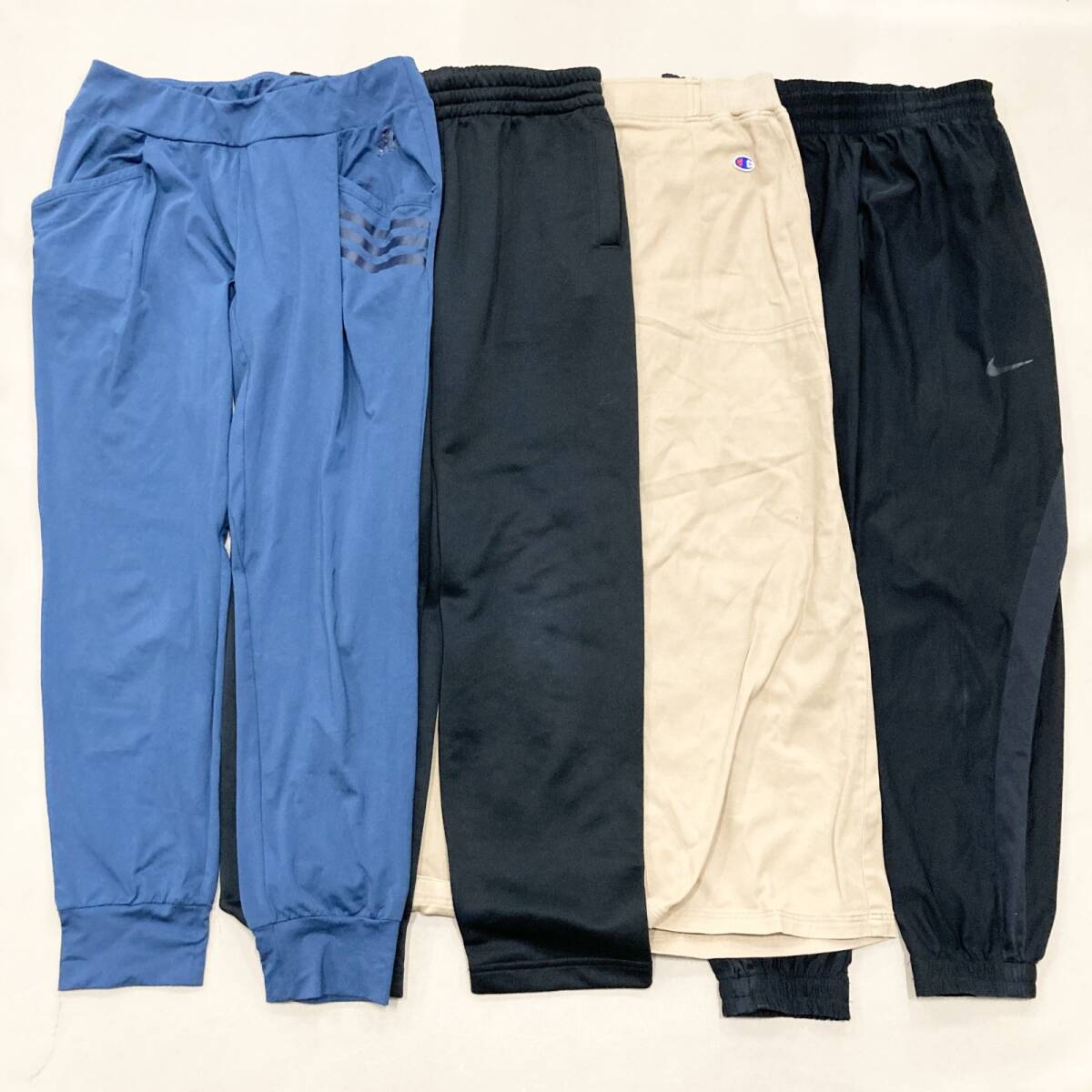 ★ スポーツブランド 30點(diǎn) まとめ adidas NIKE Reebok LANVIN puma Tシャツ パーカ アウター 等 サイズMIX レディース 卸 現(xiàn)狀品 7.34kg