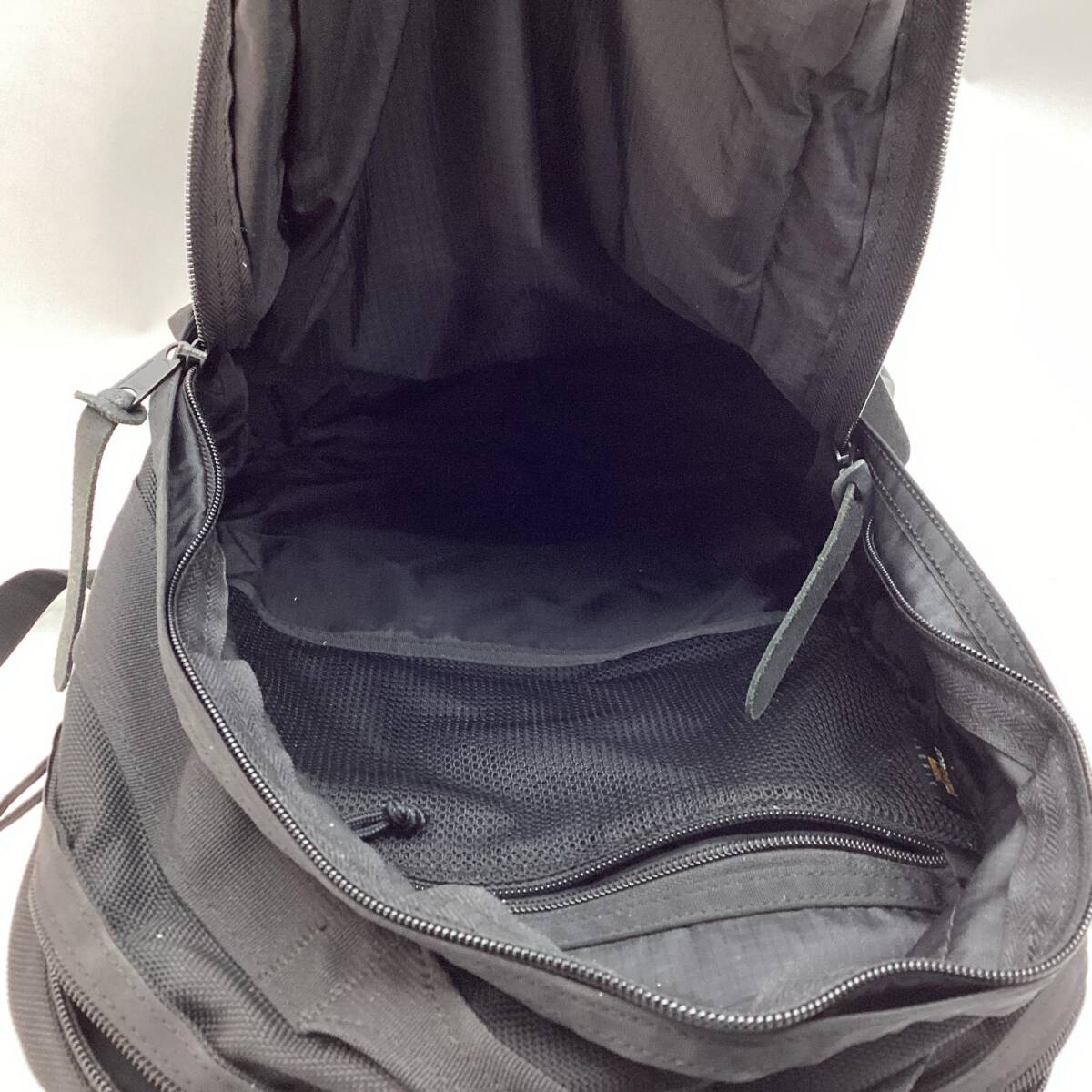 ■GREGORY グレゴリー ニューロゴ バックパック デイパック ブラック ナイロンリュック 2ルーム 中古品 0.99kg