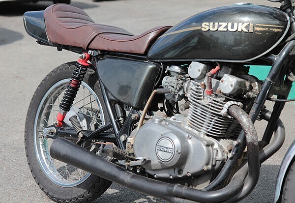 [240] 細(xì)巻き 325mm サスペンション レッド x ブラック 當(dāng)時(shí)仕様 新品 Z400FX Z2 バリオス2 ZRX400 ゼファー400 リアサス