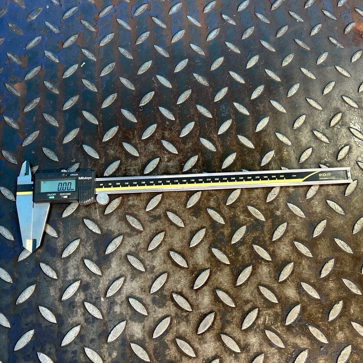 T1224 Mitutoyo ミツトヨ デジタルノギス 300mm CD-30C (電池は現状渡し)