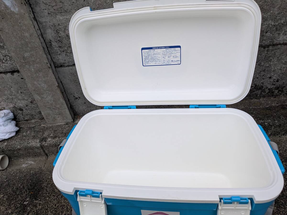 モンタナ Montana クーラーボックス 保冷 肩掛けベルト付　 現状品　10127872-45823　_画像2