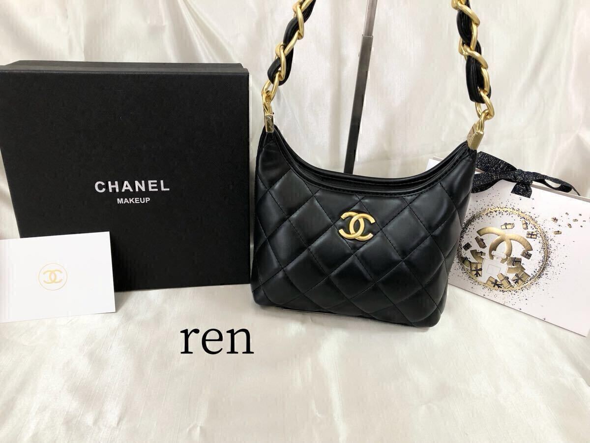シャネル ノベルティ CHANEL ショルダーバッグ ゴールドチェーン