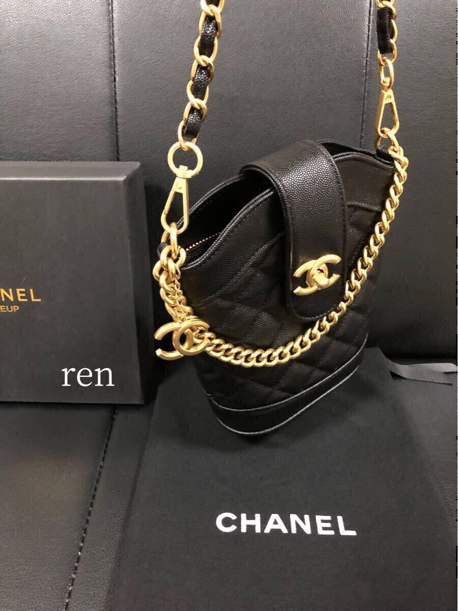 新品ノベルティ　 ショルダーバッグ　ゴールドチェーン 新品 CHANEL シャネル ノベルティ ショルダーバッグ ゴールド