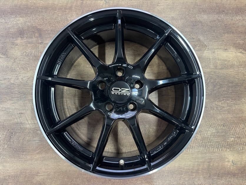 送料無料【 OZ Racing ヴェローチェGT 4本 】 17インチ 7.5J +35 PCD112 5H ブラック ホイールのみ 【705018オ】_画像4