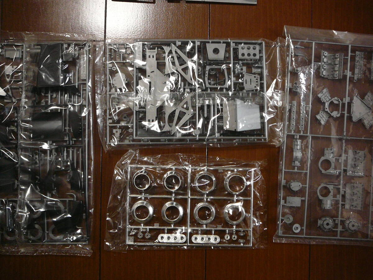  Tamiya 1/12 Lotus 78, Wolf WR1 2 комплект 