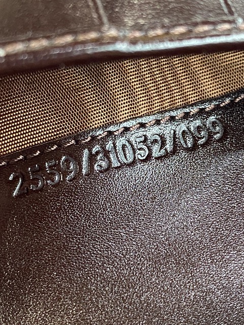 【即決/美品】 FENDI フェンディ 三つ折り財(cái)布 ズッカ 31052 ブラウン 茶 L字ファスナー コンパクトウォレット キャンバス カーフ 