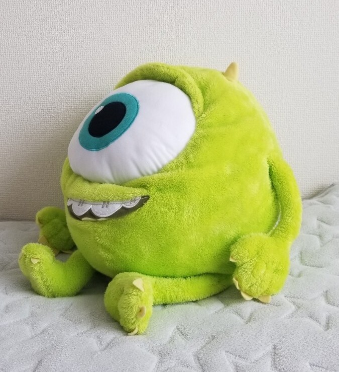 モンスターズインク マイク ワゾウスキ  ふわふわ ぬいぐるみ ビッグ 38cm ディズニー Disney 特大 クッション 枕 Monsters Inc_画像2