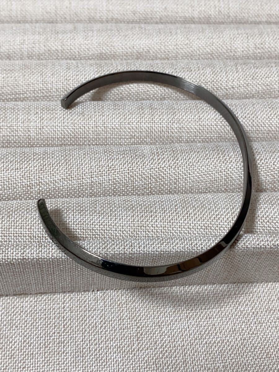 新品未使用　Daniel Wellington ダニエルウェリントン CLASSIC BRACELET ブレスレット　DW ブラック　Lサイズ　バングル