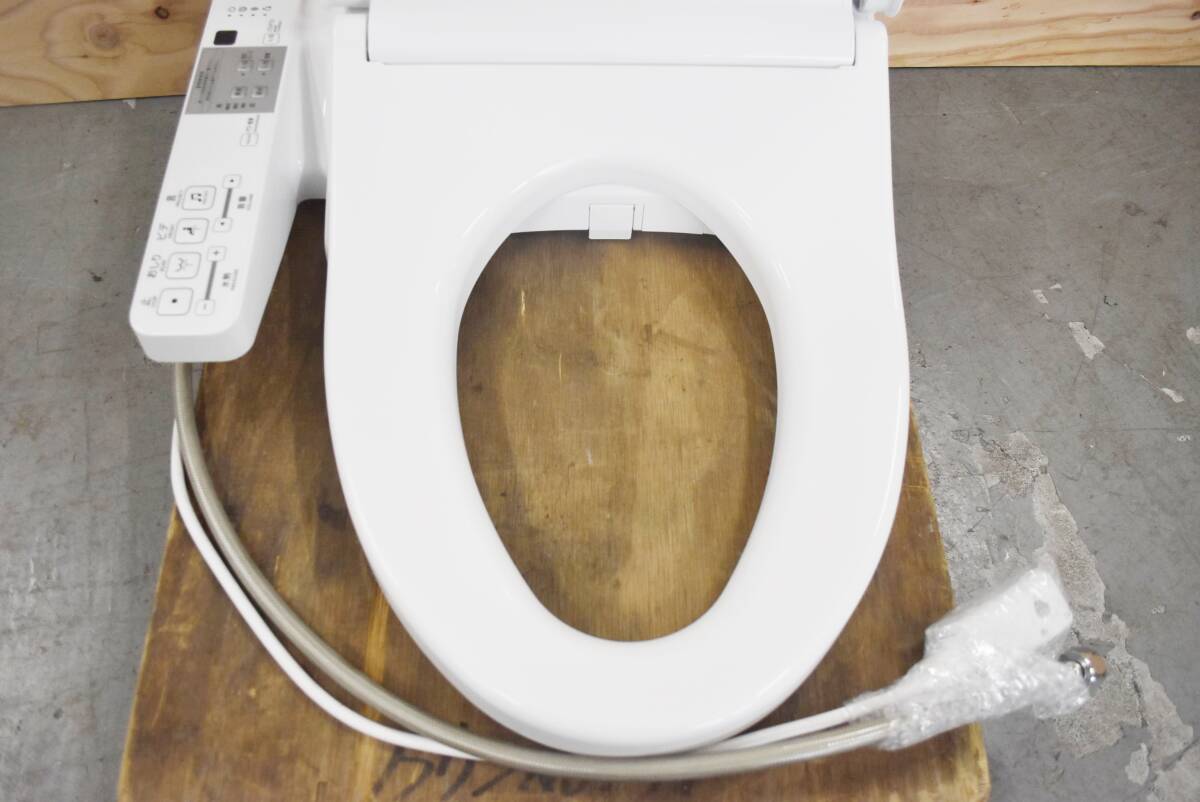 【未使用】TOTO　ウォシュレットP　TCF587型 #NW1　2023年制　ホワイト　貯湯式　パブリックモデル　IK0624-6xxxx1