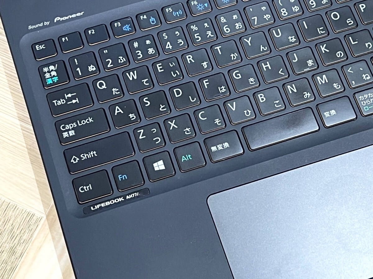 タッチパネル★新型Window11搭載/富士通/爆速Core-i7搭載/カメラ/高速新品SSD512GB/驚異の16GBメモリ/BD-RE/DVD焼き/オフィス/ソフト多數(shù)！