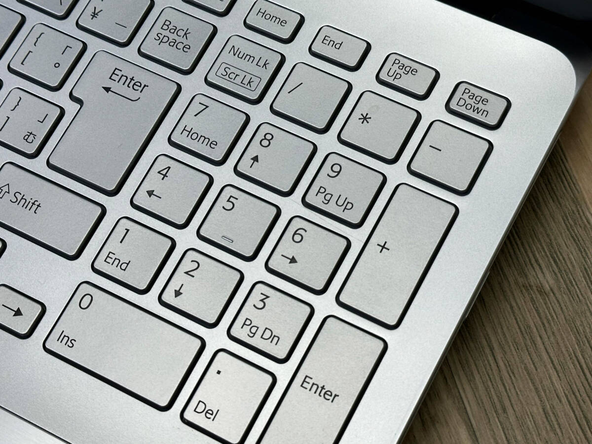 タッチパネル★新型Win11搭載/SONY VAIO/爆速Core-i7搭載/カメラ/高速新品SSD512GB/驚異の16GBメモリ/DVD焼き/BD/オフィス/ソフト多數(shù)!