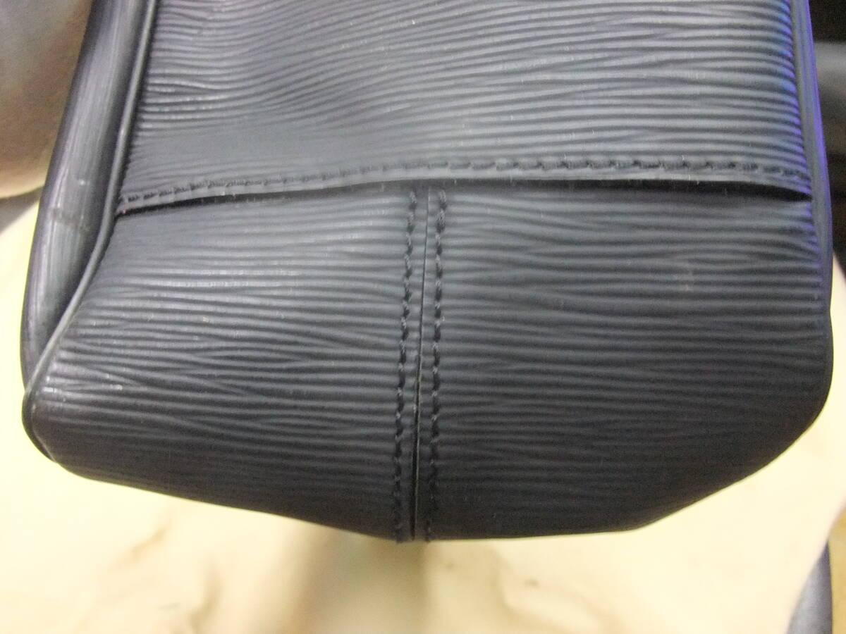 美品　ルイヴィトン LOUIS VUITTON　エピ　パッシィGM　M59252　ハンドバッグ　ノワール ブラック_画像7