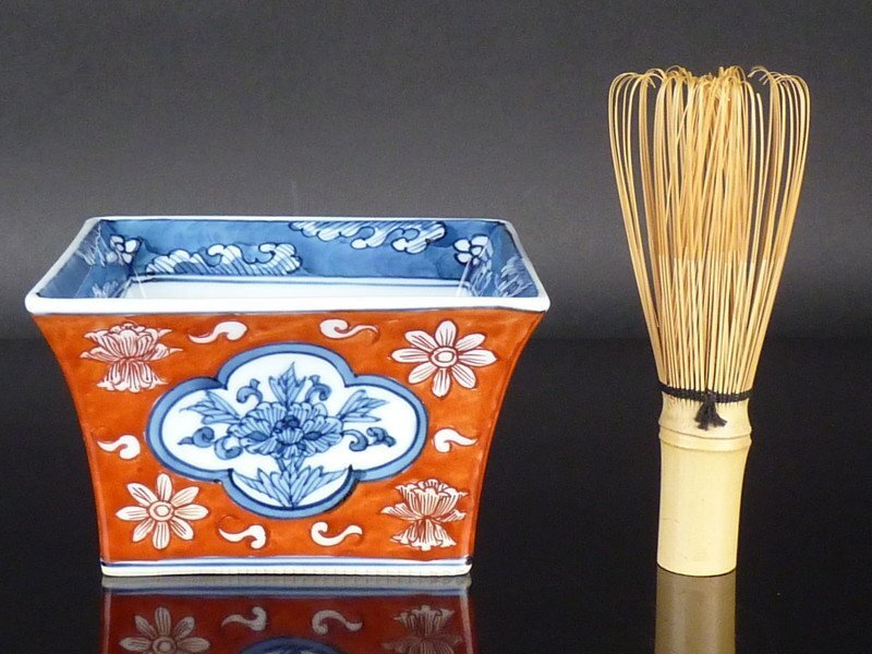 舘林源右衛門作 赤濃菊絵 花瓶