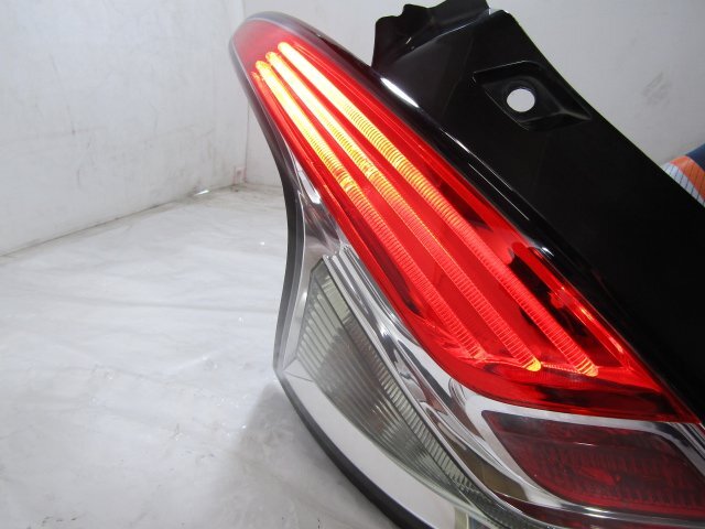 *[99C+EE2] Chrysler Epsilon 84609 левый задние фонари задний фонарь правый руль *LED лампочка-индикатор подтверждено 