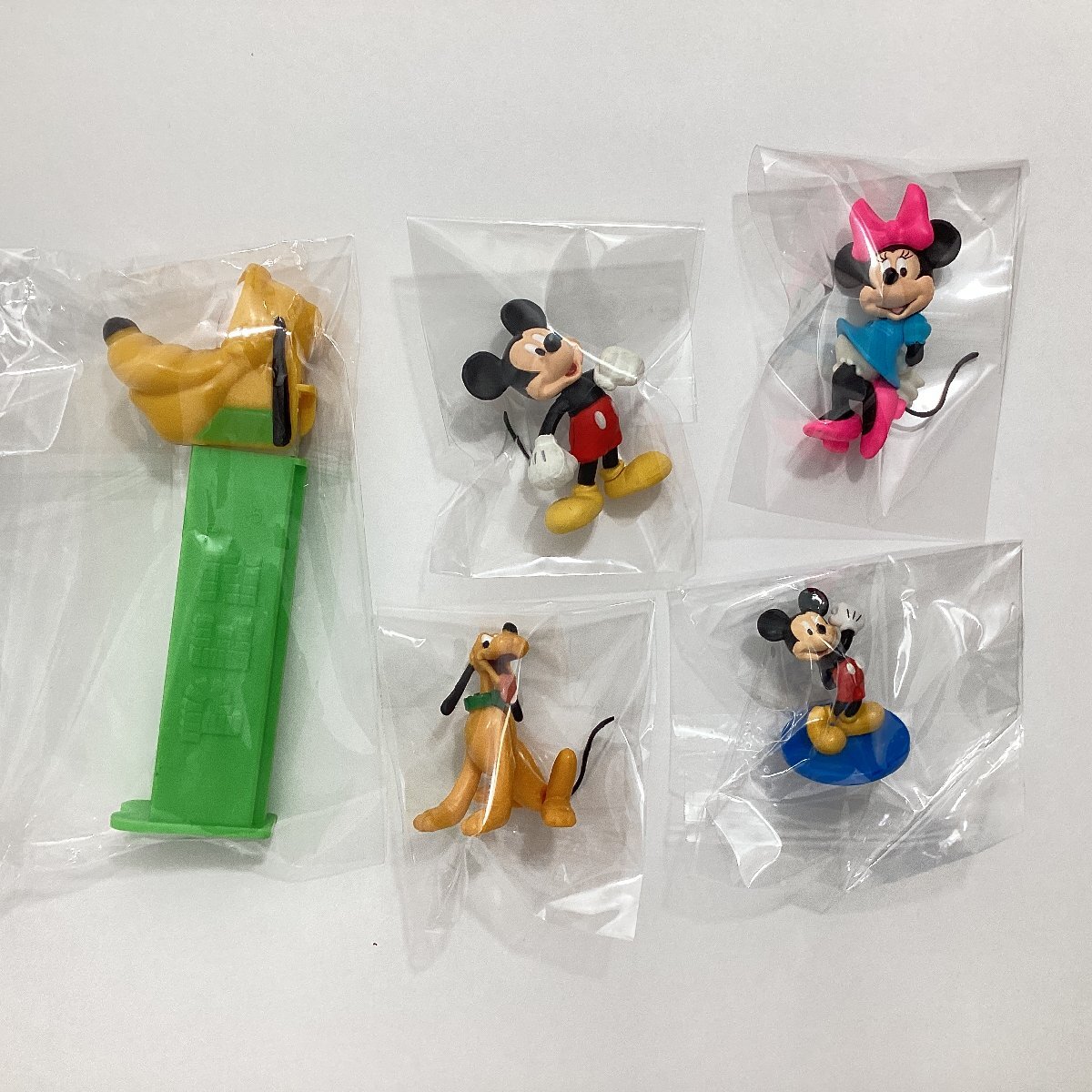 ディズニー　ミッキーマウス　グッズ　色々 まとめて　くじB賞 ミッキーマウス フィギュア　懐中時(shí)計(jì)　文具セット　絵はがき　缶バッジ　等