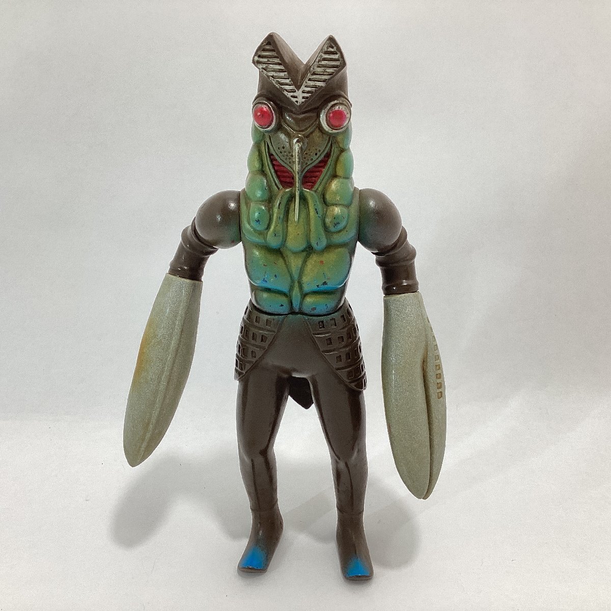ウルトラ怪獣　バルタン星人　ソフビフィギュア　BANDAI バンダイ　全高約17cm_画像1