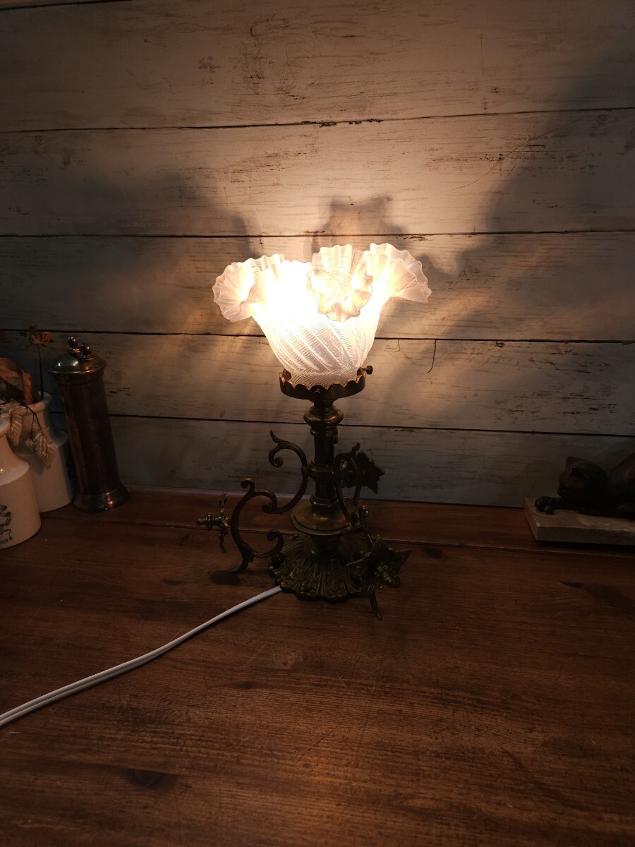 フランス蚤の市・オパールセントガラス ランプシェード真鍮