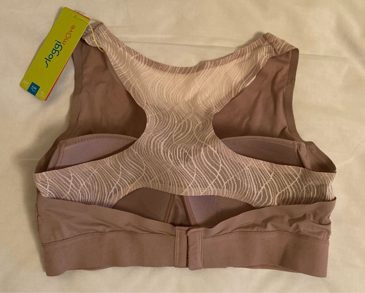 新品★トリンプTriumph 　スロギームーブ　ブラ スポーツブラ　_画像2