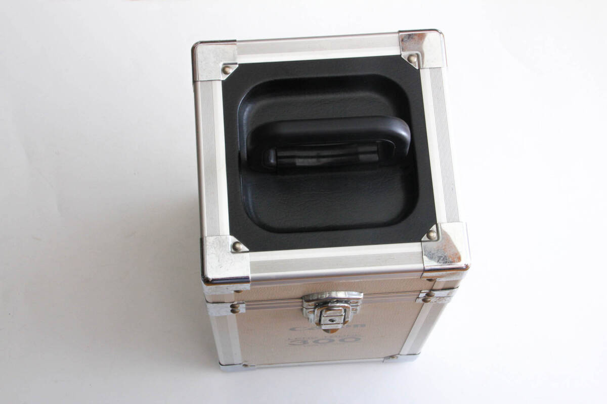  Canon Canon LENS TRUNK 300 жесткий чехол 