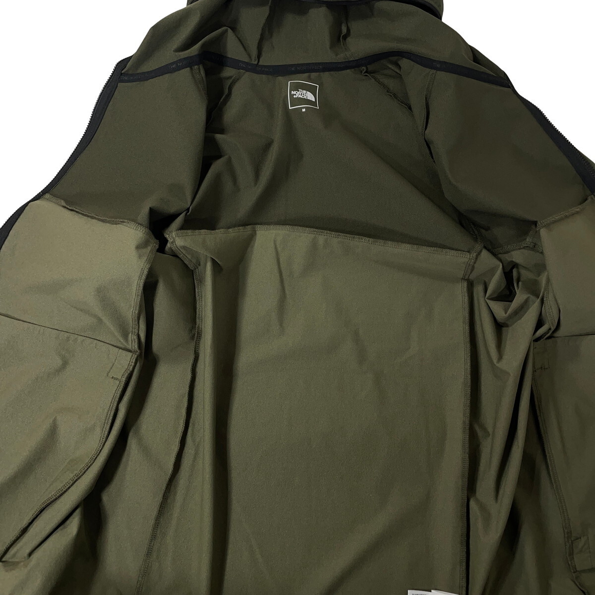美品 THE NORTH FACE ザ?ノース?フェイス エイペックスフレックスフーディ ニュートープ NP72381 APEX Flex Hoodie NN 緑 M
