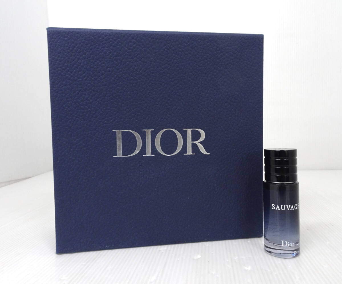 殘量たっぷり！ 1円～！ Dior ディオール SAUVAGE ソヴァージュ EDT オードゥトワレ 30ml 香水 スプレー