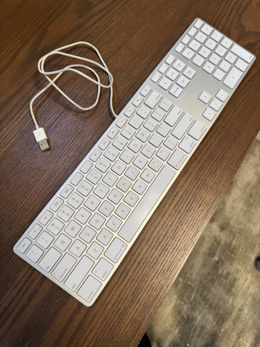 apple USキーボード　中古　USB-A　　送料込み??！