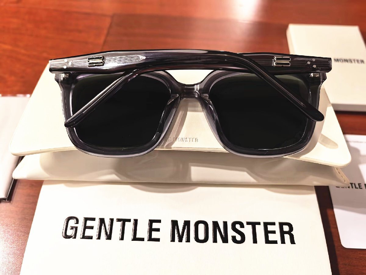 新品未使用※人気モデル*GENTLE MONSTER?ジェントルモンスター DEAR　登坂広臣 BTS 愛用?ブラック?サングラス?黒